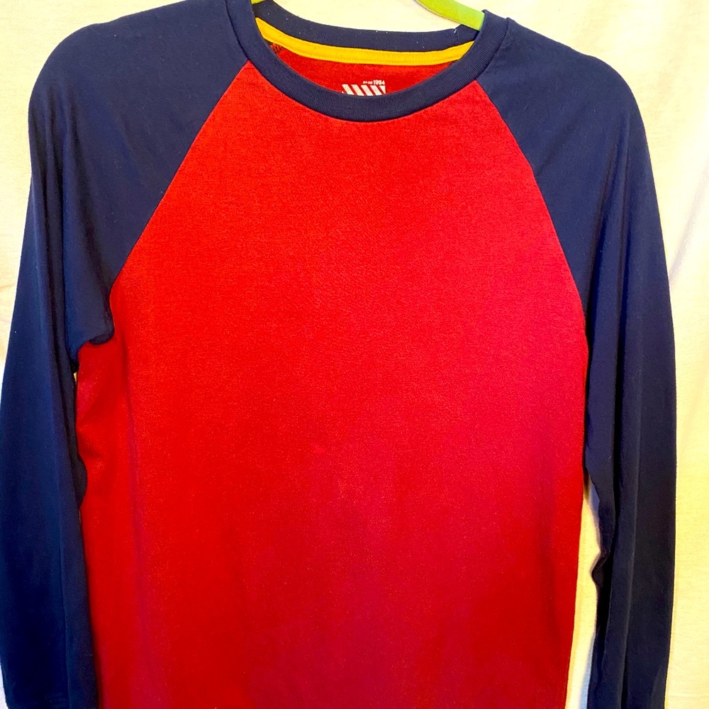 Old Navy Long sleeve baseball shirt